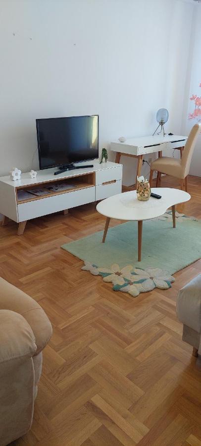 Apartment Meli Βαράζντιν Εξωτερικό φωτογραφία